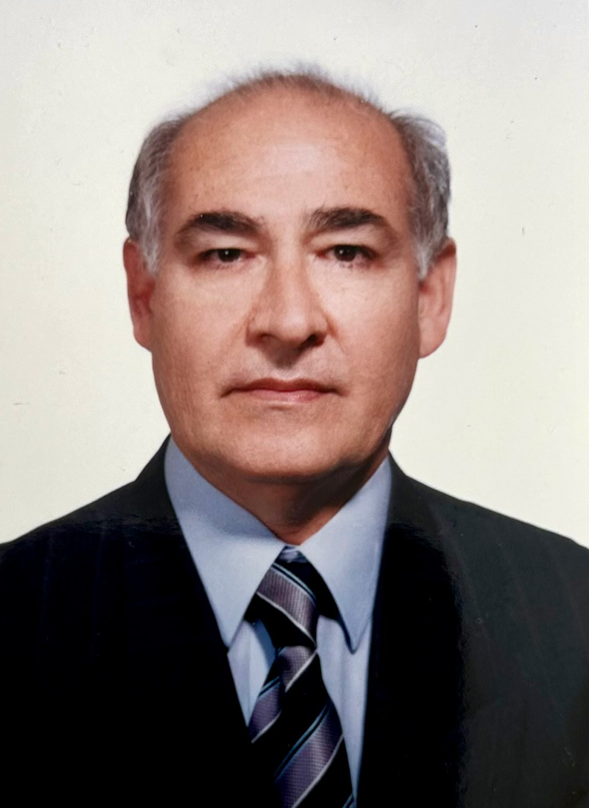 دکتر مجتبی وحید گلپایگانی